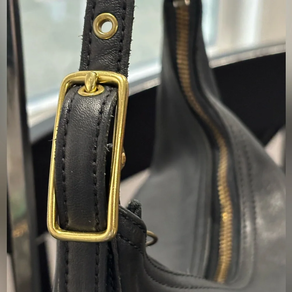 VINTAGE COACH 2001 Legacy West Hobo Black Leather USA - 9823